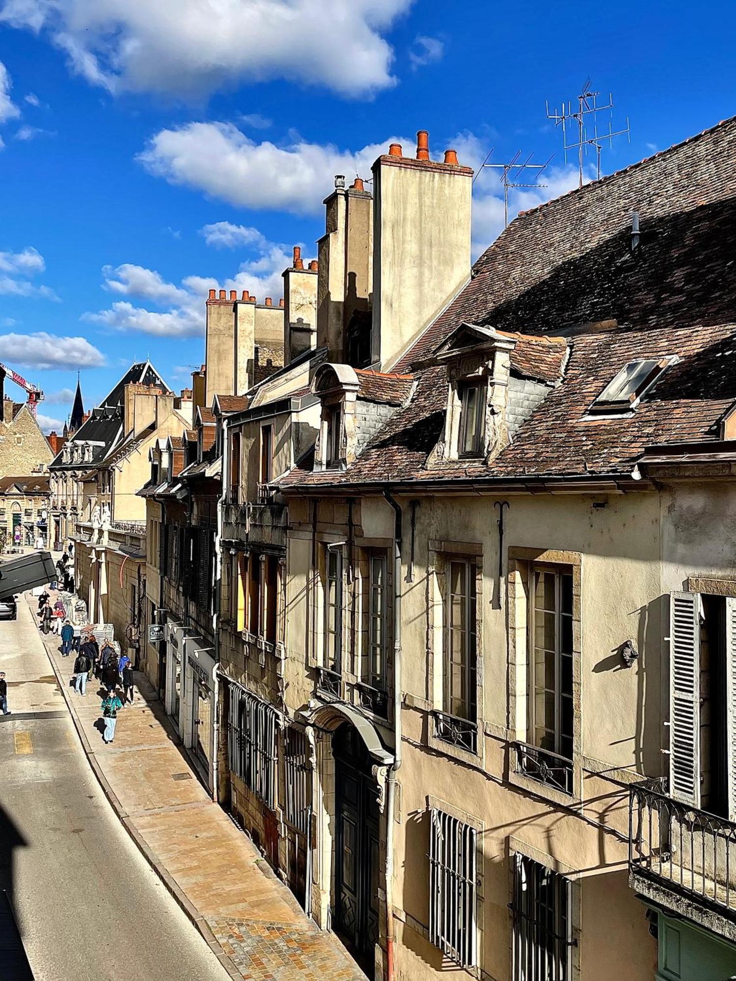 Suite - Le Monge - Dijon Centre Historique Exterior foto